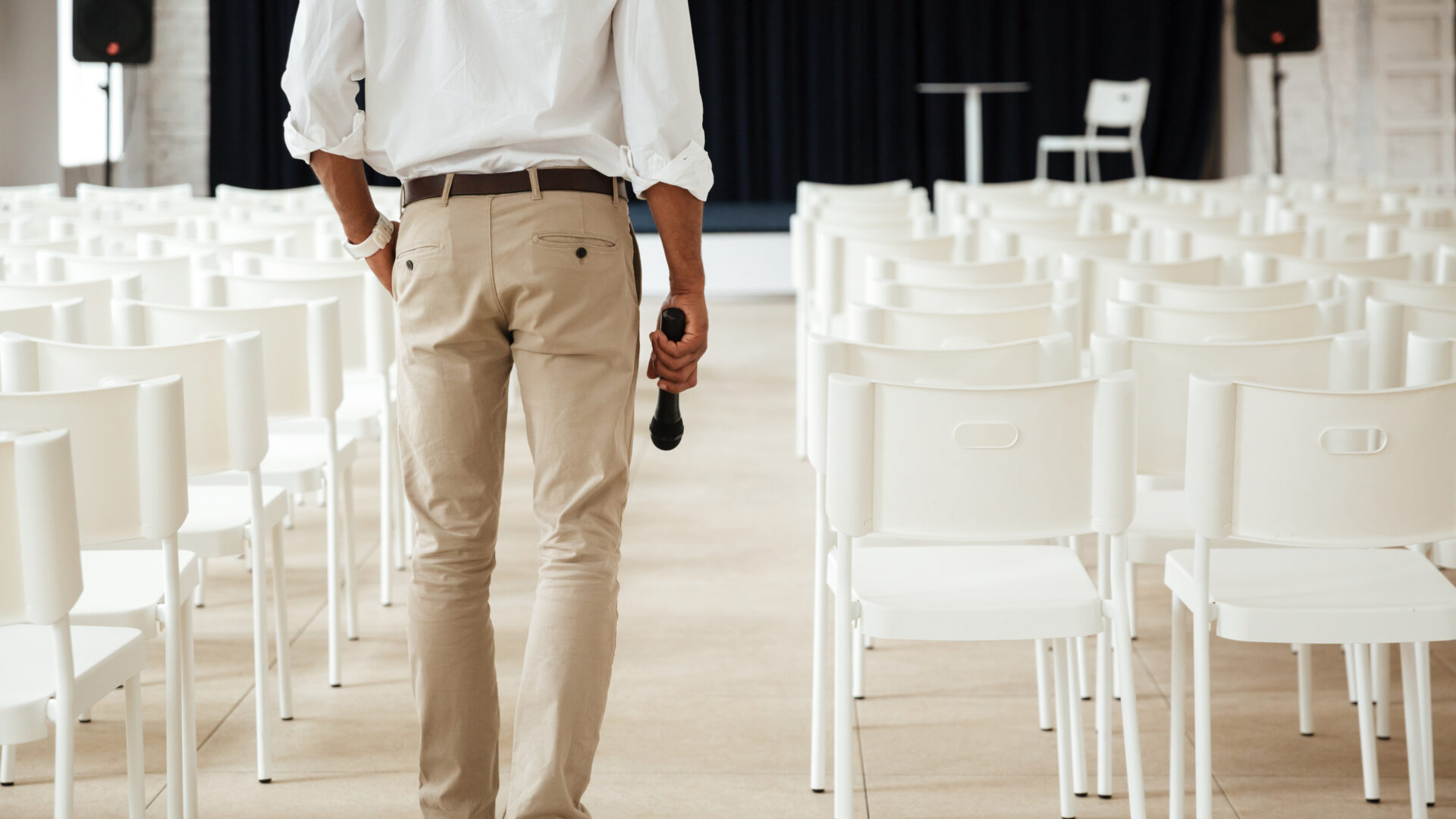 Sonorisation éclairage et micro pour événement professionnel de fin d'année