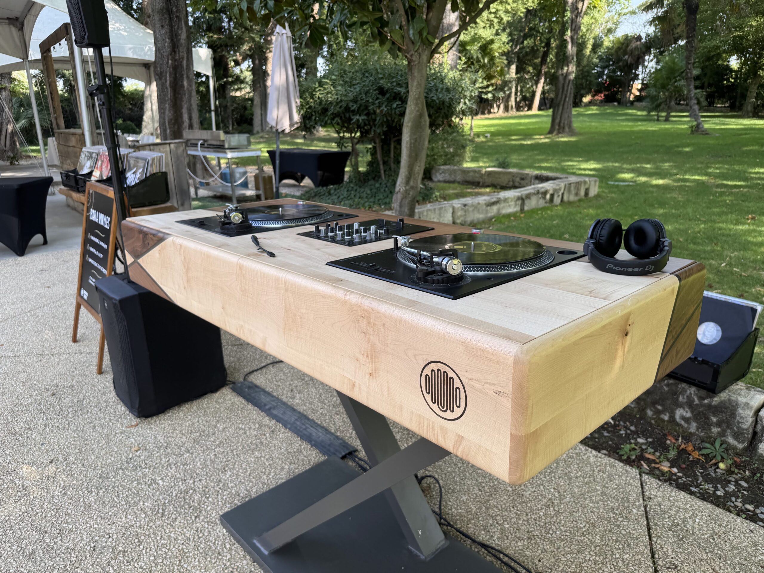 Bar à vinyles à Nimes