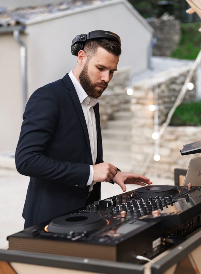 DJ de mariage professionnel haut de gamme en Provence