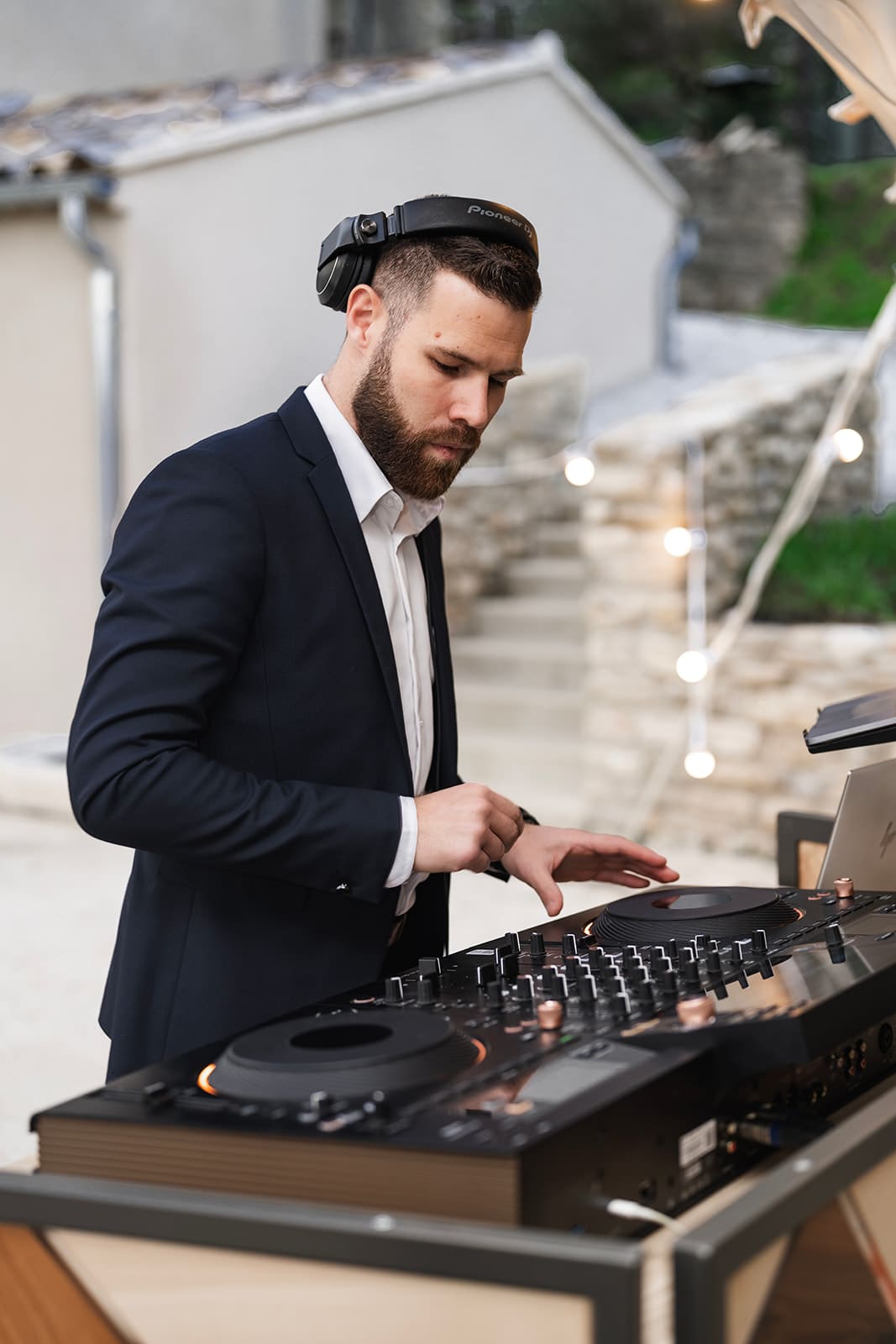 DJ de mariage professionnel haut de gamme en Provence