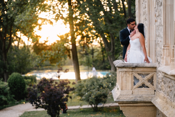 Couple américain pour un mariage au château St Laurent dans le Vaucluse